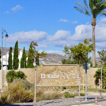Ośrodek golfowy El Valle resort image 1